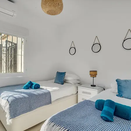 Great Close To Bars, Restaurants And Villa *