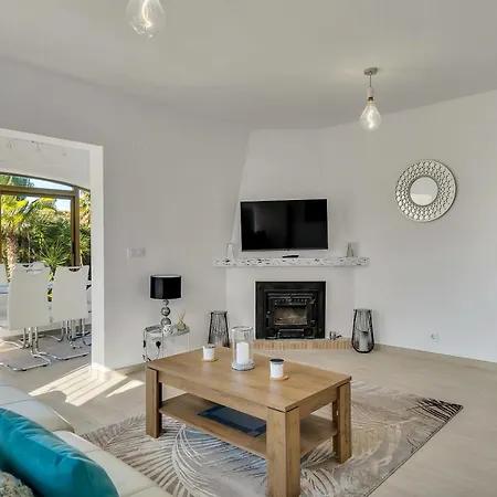 Great Close To Bars, Restaurants And * Teulada